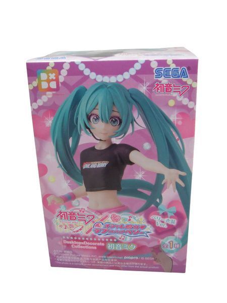 Фигурка Sega Vocaloid Hatsune Miku Вокалоид Мику Хацунэ Desktop x Decorate Collections Love Ishou Ver. 17 см S V HM LIC 17 S V HM LIC 17 фото