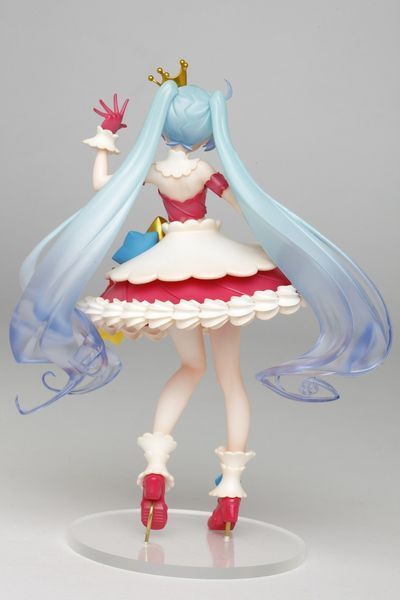 Фигурка Taito Хацунэ Мику Hatsune Miku Birthday 2020 Pop idol 18 см WST T HM PI WST T HM PI фото