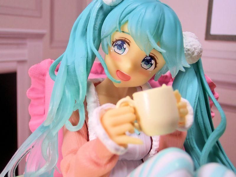 Фигурка&nbsp;Taito&nbsp;Мику Хацунэ Hatsune Miku Shifuku 13.0 см WST VC 27.141 WST VC 27.141 фото