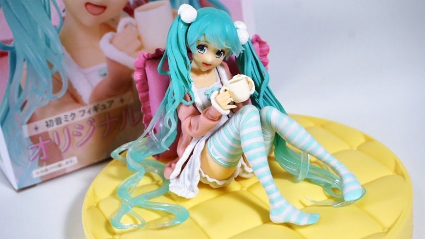Фигурка&nbsp;Taito&nbsp;Мику Хацунэ Hatsune Miku Shifuku 13.0 см WST VC 27.141 WST VC 27.141 фото