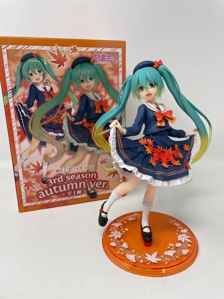 Фигурка Taito Мику Хацунэ Hatsune Miku&nbsp;Autumn ver. 18 см T HM 18 T HM 18 фото